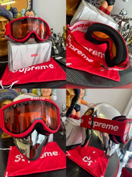Supreme Google N$460