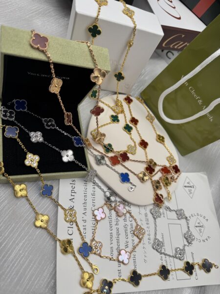 Assorted Van Cleef Accessories