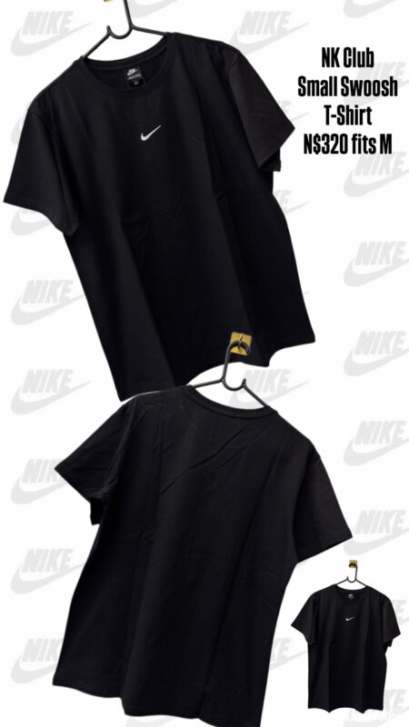 Nike Club Small Swoosh T-Shirt N$320 fits M