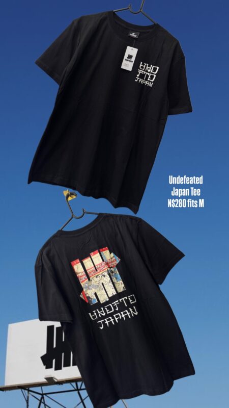 Undefeated Japan Tee N$280 fits M